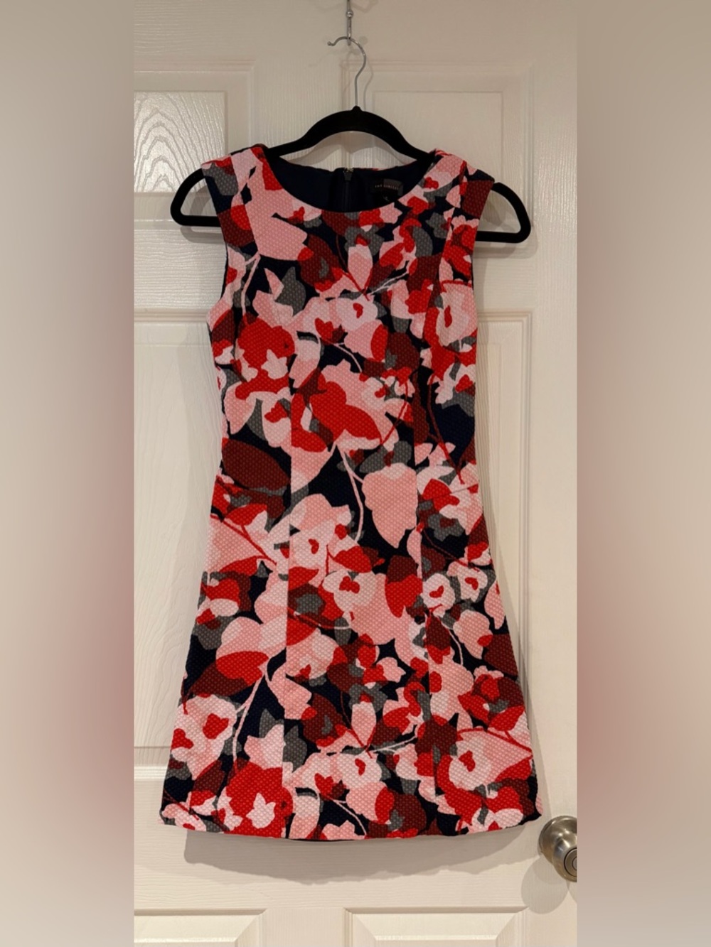 The Limited Round Neck Sleeveless Midi Flare Dress Floral Red Pattern Size 0